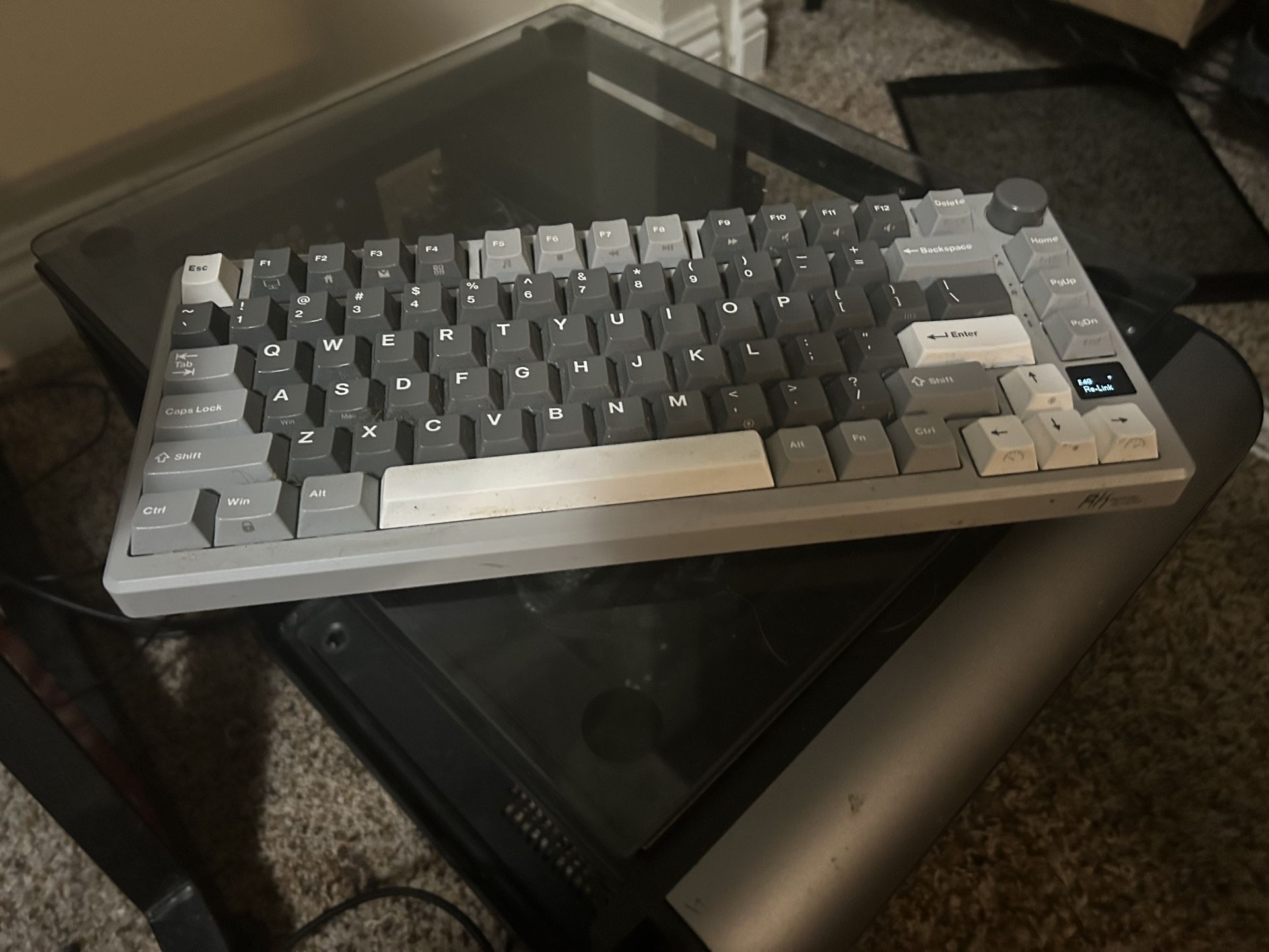 Wireless Mechanical Keyboard – OLED, RGB, FPS-Ready – $60