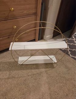 Gold Shelf