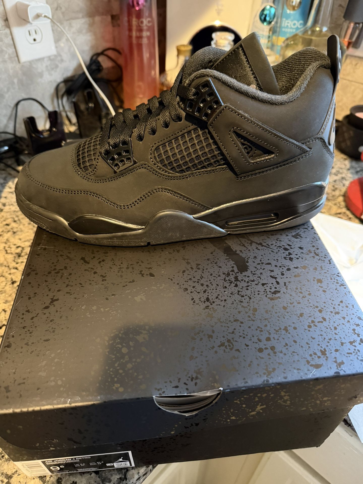 Jordan Retro 4s “Black Cat” 9 1/2