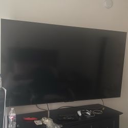 Two TCL Roku Tv 