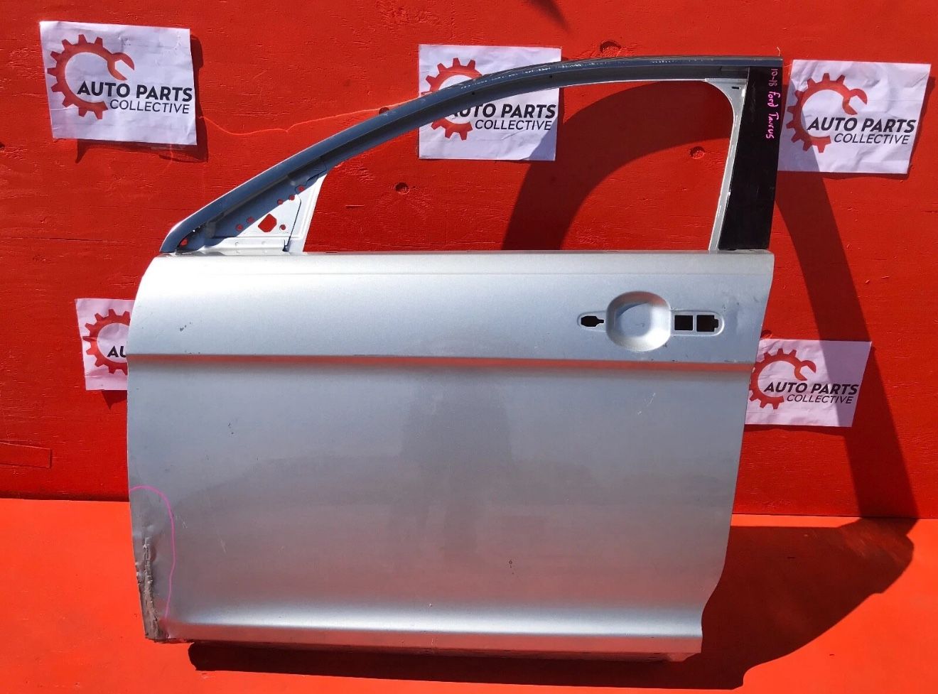 2010-2019 FORD TAURUS FRONT LEFT DOOR OEM