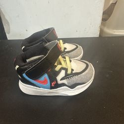 Nike Kyrie infinity se size 3c