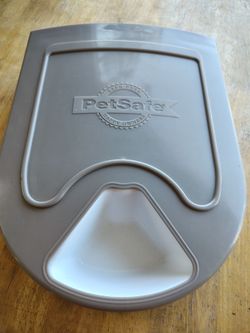 Automatic pet feeder