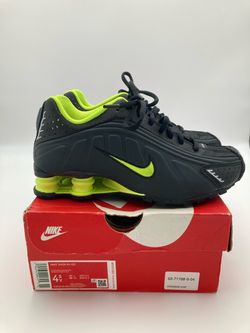 Nike Youth Shoes – Size 4.5Y – Excellent Condition