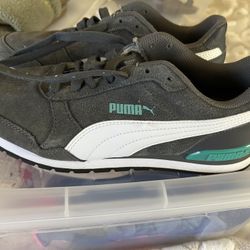 Size 9 Puma Gymshoe