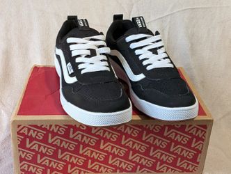 VANS Range Exp - Youth 6 - Black & White Sneakers *NEW*