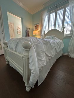 Pottery Barn White Bedroom Furniture Set – Complete 4-Piece Set – $1,000
