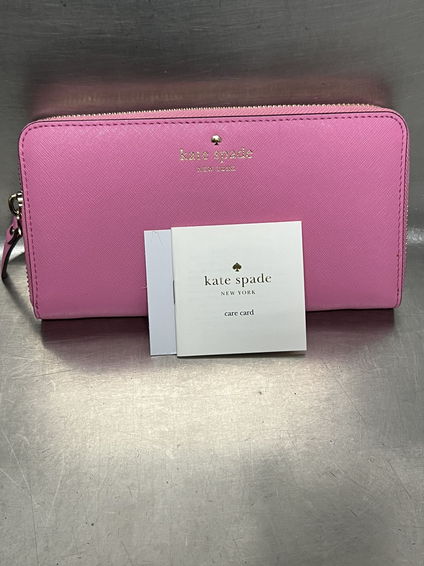 Kate Spade New York Women's Pink Zippered Wallet (PWRU3898) - NWOT