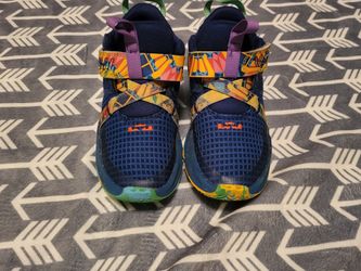 Nike LEBRON WITNESS VII