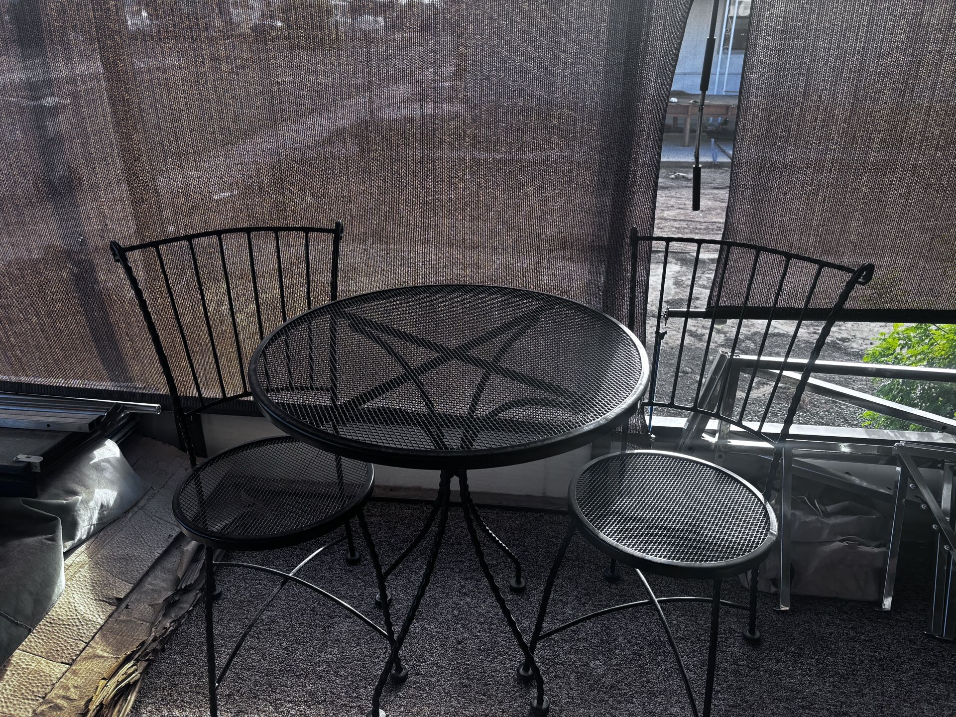 Woodard ‘s Vintage 3 Piece Iron Bistro Set