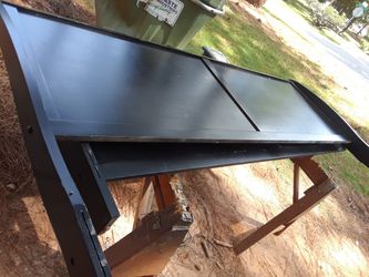 Queen size Black Sleigh Bed