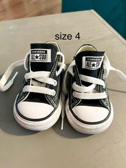 Converse Toddler Chucks Size 4