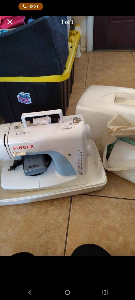 Singer Simple Sewing Machine