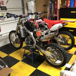 Extra Parts - Dirtbike (Pic For Reference)