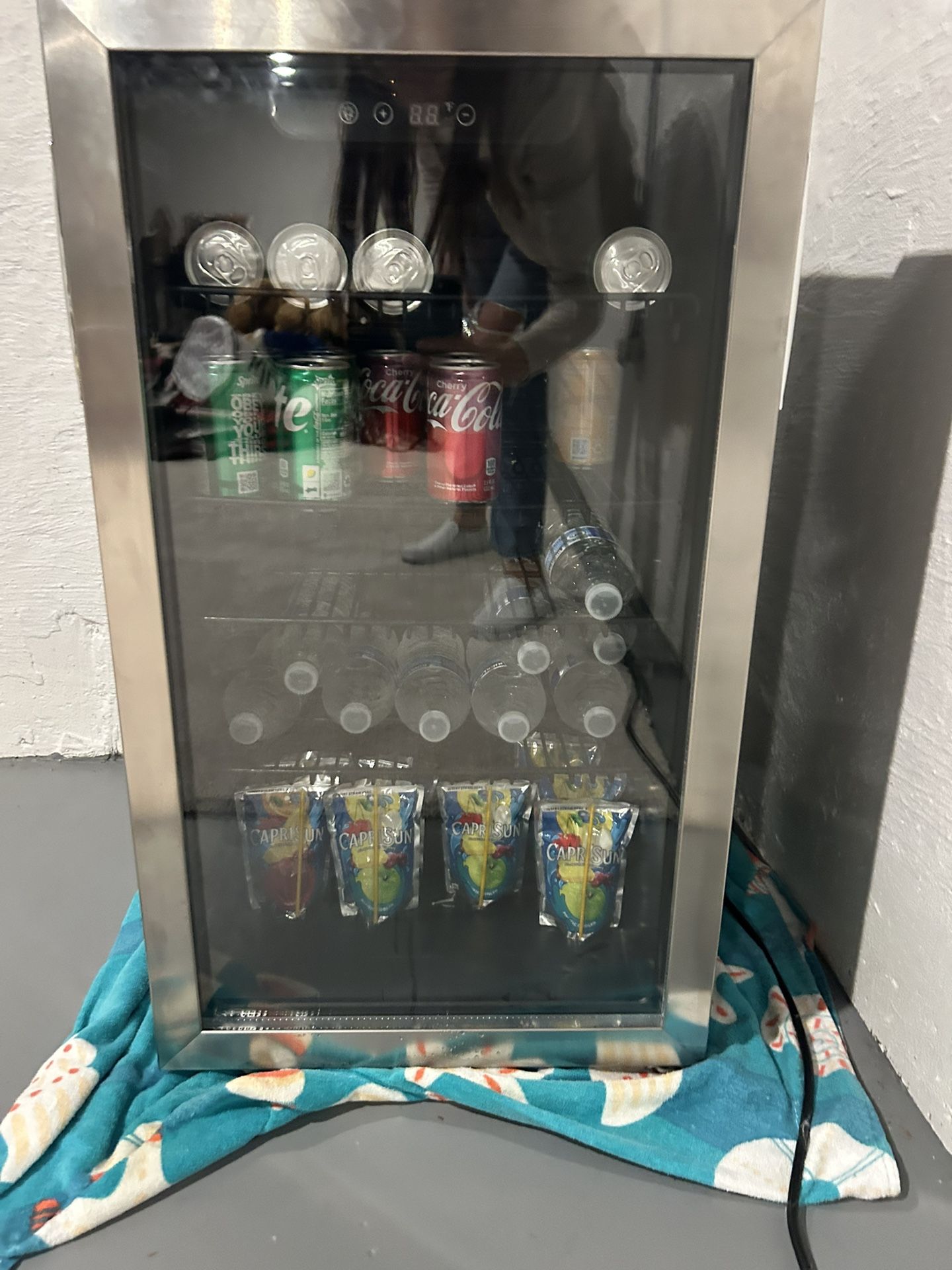Mini beverage Fridge