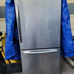 May tag Refrigerator Model MBR2258XES1