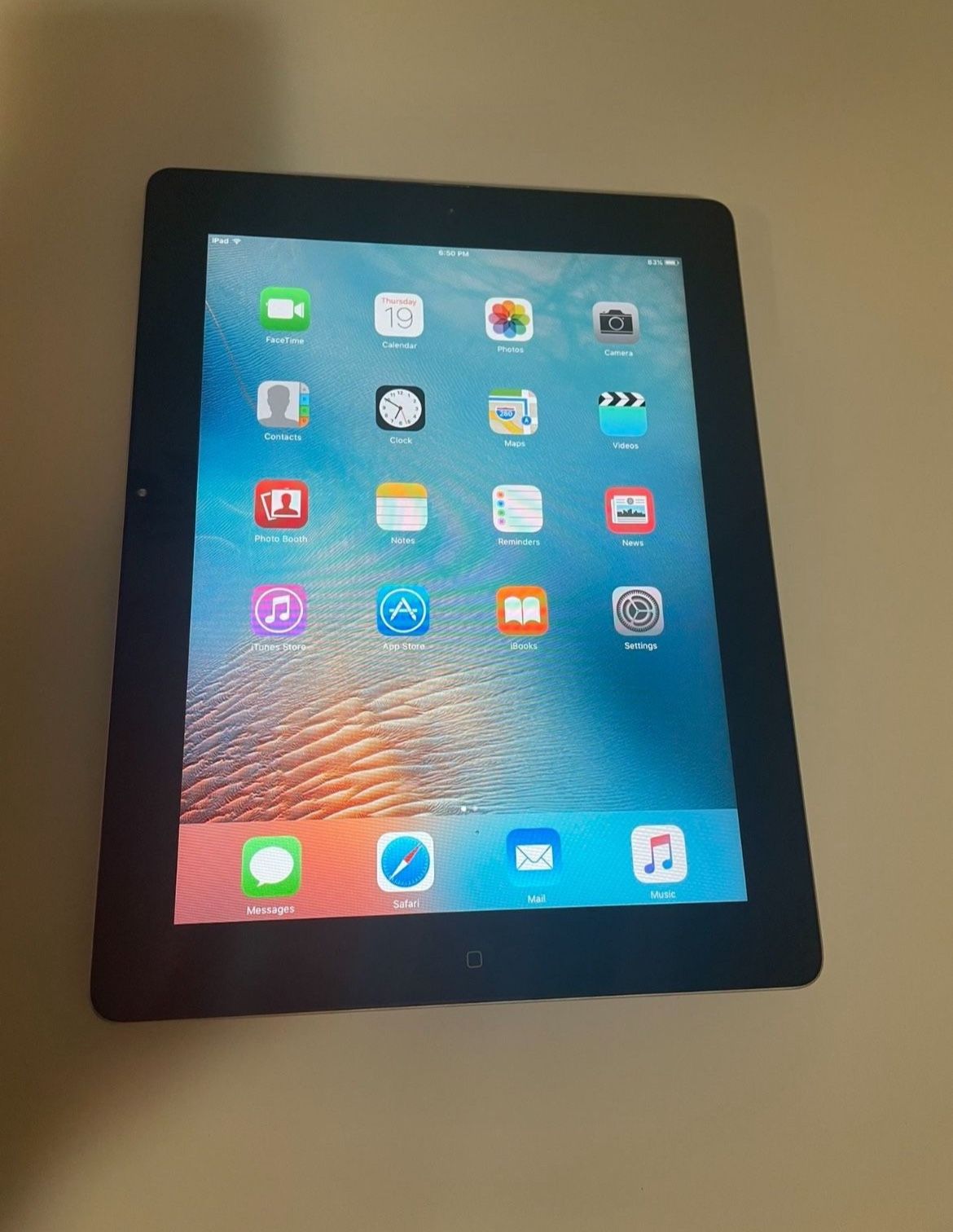 BIG SAVINGS !!! Used iPad 2, 16GB Wifi upgraded iOS 9.3.5