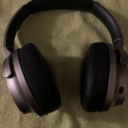 Bluetooth Noise-Canceling Headphones