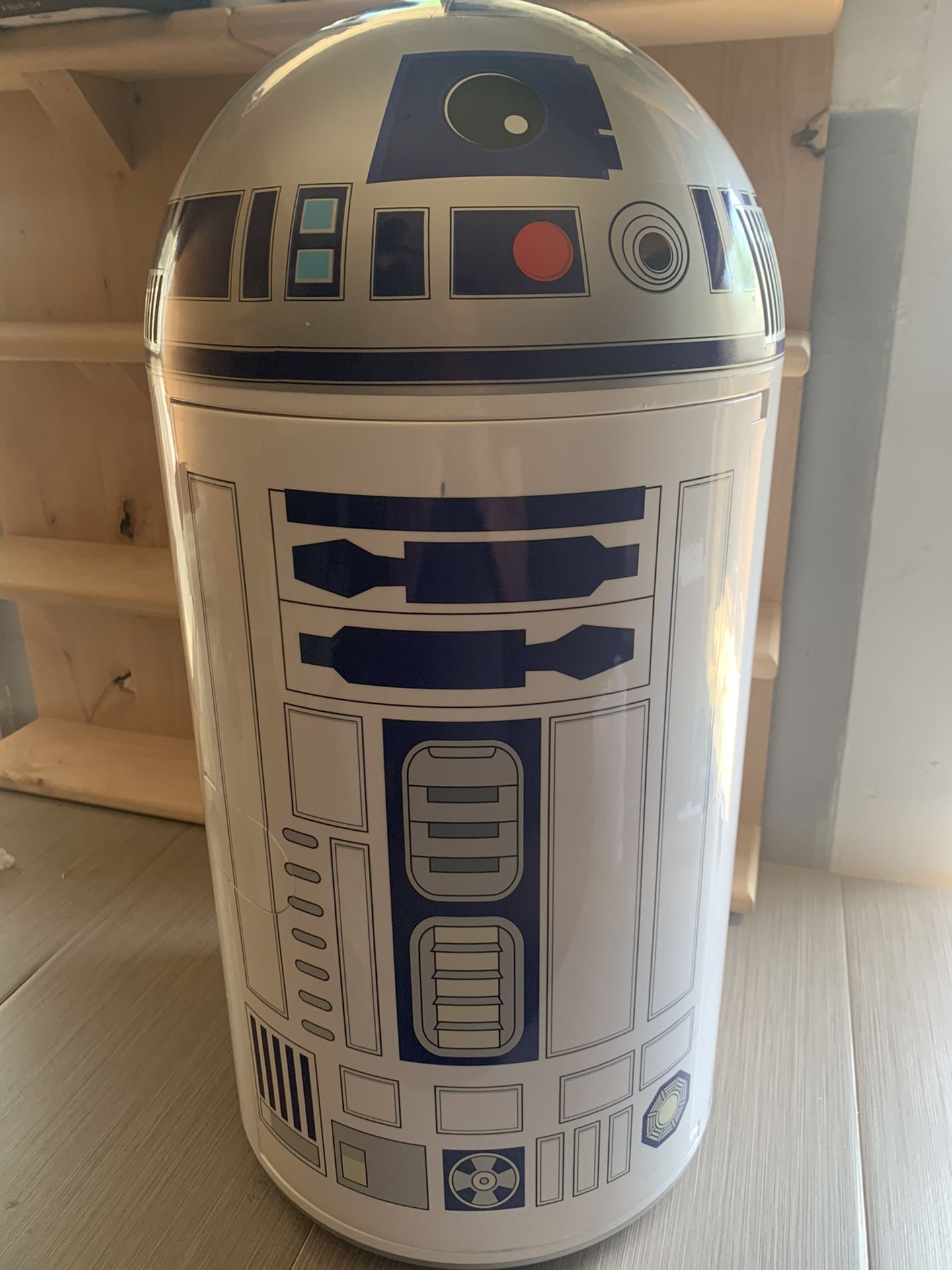 Star Wars R2 - D2 Mini Fridge/ Heat (Rare) Limited Edition
