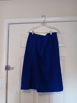 Kasper Women's Top And Skirt Size 14