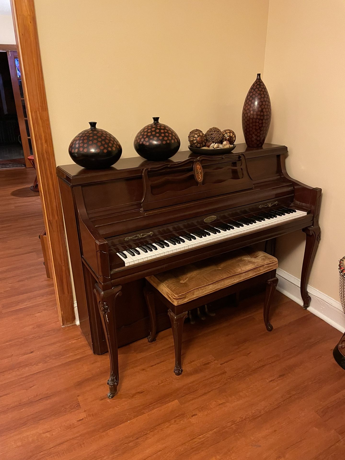 Free Wurlitzer Piano!