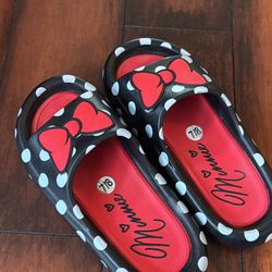 Disney Minnie Mouse Slides Size 7/8