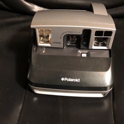 Polaroid One 600 Camera W Two Pack Film