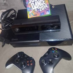 Xbox One Bundle With Kinect An 2 Remotes Read Info