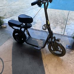 Eilleo Elictruc Scooter
