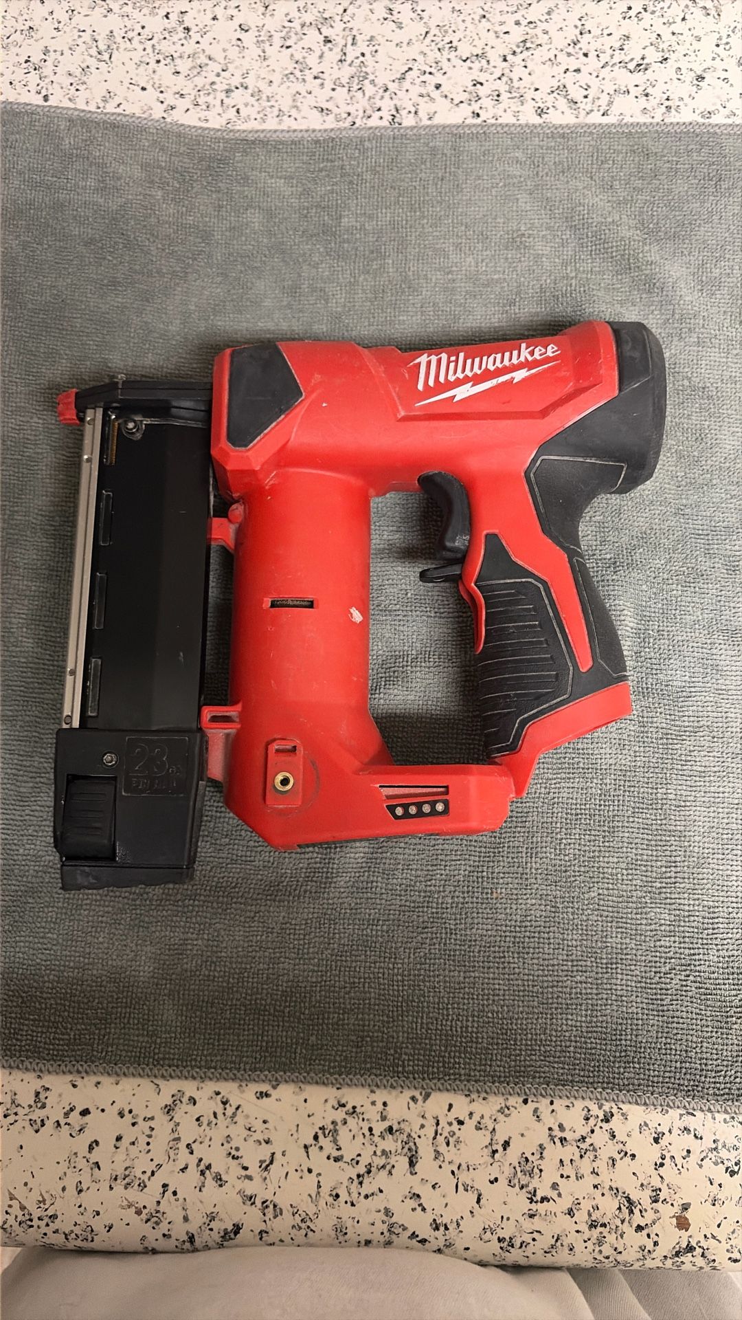 Milwaukee Pin Nail Gun 