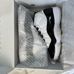 JORDAN RETRO 11