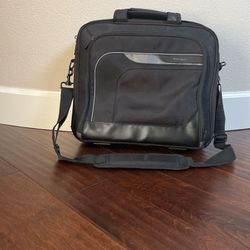 Targus Laptop Briefcase Up To  17inch