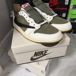 Travis Scott’s Jordan 1 Low Size 10 DS