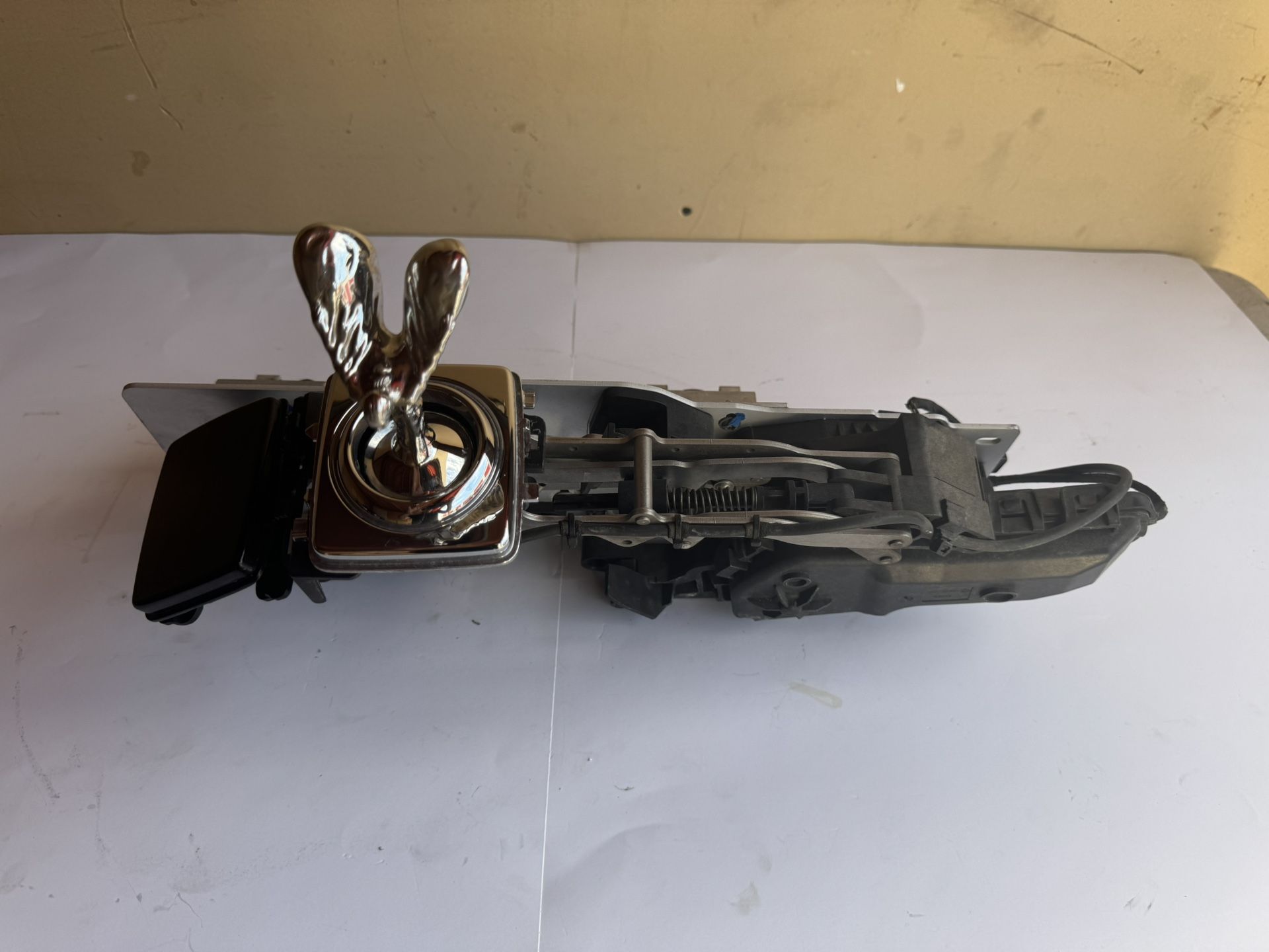Rolls Royce Cullinan Hood Ornament Retract Mechanism 2019 2020 2021 2022 2023