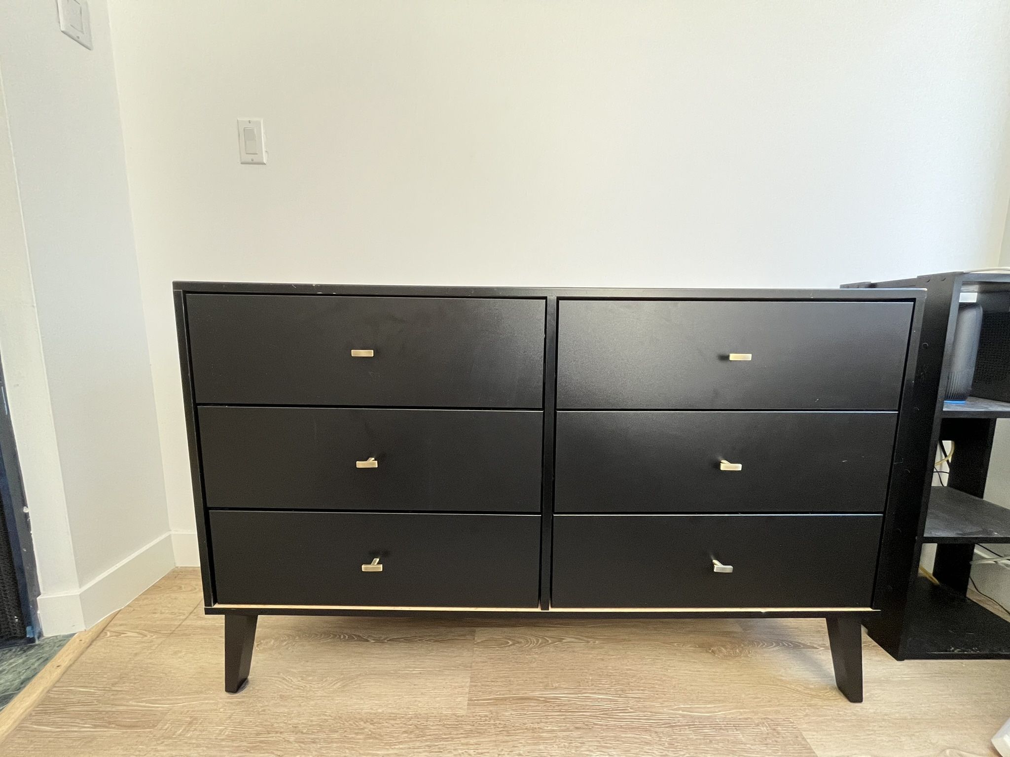 Modern Black & Gold 6-Drawer Dresser