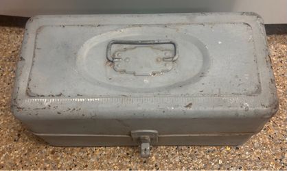 Toolbox - Vintage Metal 13 1/2” x 6 1/2” x 6 1/2”