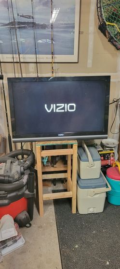 37" VIZIO TV