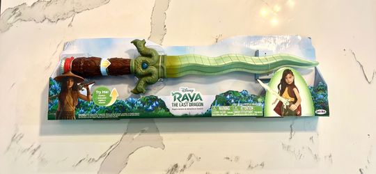 Disney’s Raya and The Last Dragon: Raya’s Action and Adventure Sword!!