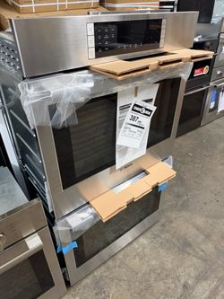 Bosch 30 inch Double Oven - HBL8651UC106 - NEW