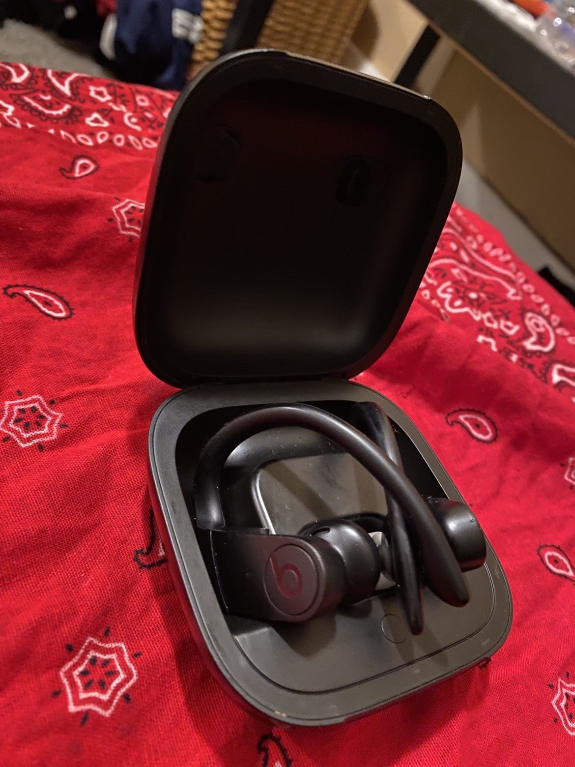 Powerbeats Pro Black Wireless Earphones