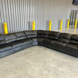 ( Free Delivery ) Large Black Leather Sectional Couch