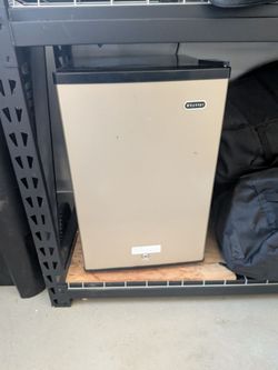 2.1 cu. ft. Whynter mini freezer
