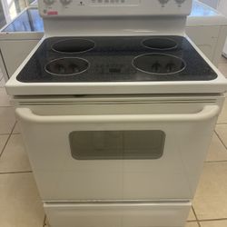 GE GLASS TOP STOVE WHITE