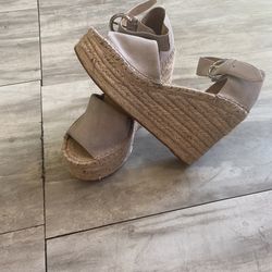 Shoes Color Beige Size 61/2