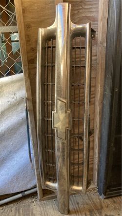 1 Chevy Silverado / Tahoe / Suburban OEM Chrome Grille