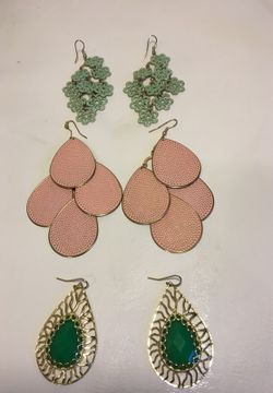 3 pairs women’s dress earrings.