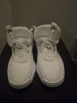 Size 8 - adidas Dame 8 Admit One - Cloud White