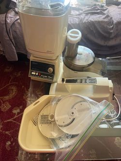 Oster blender with extra parts
