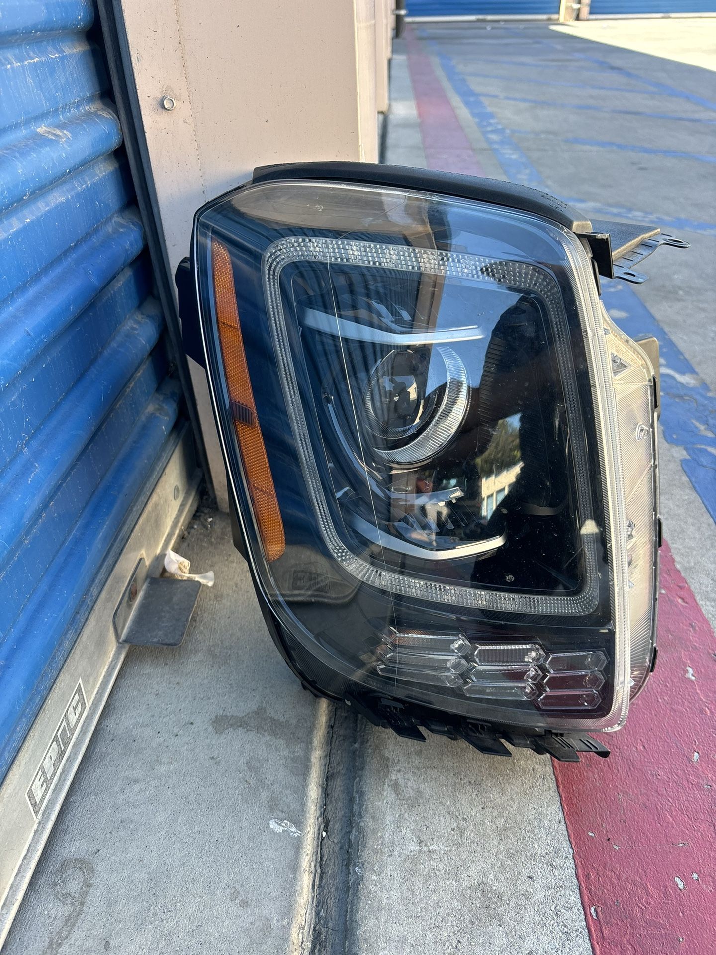 2020,2021,2022 Kia Telluride Headlight/Foco Delantero Rh Passenger Oem,Original Ask