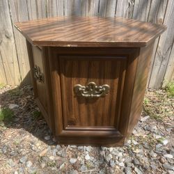 Vintage End Table/nightstand